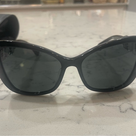 CHANEL 5445-H 501/S4 Black Cat Eye Butterfly Pearl Sunglasses - Picture 9 of 11